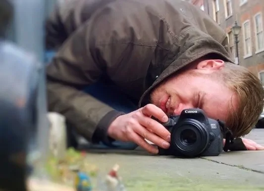 Roy Tyson finds the perfect spot to bring his miniature figures to life